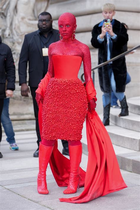 paris fashion week celebrity looks.